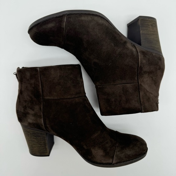 Clarks Genuine Leather Brown Suede Heeled Ankle Boots Size 8.5 - Picture 8 of 13